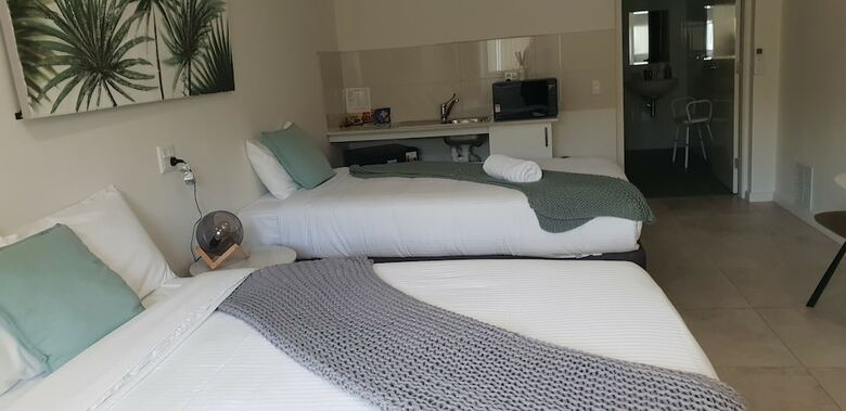 Motel Carlton Suites