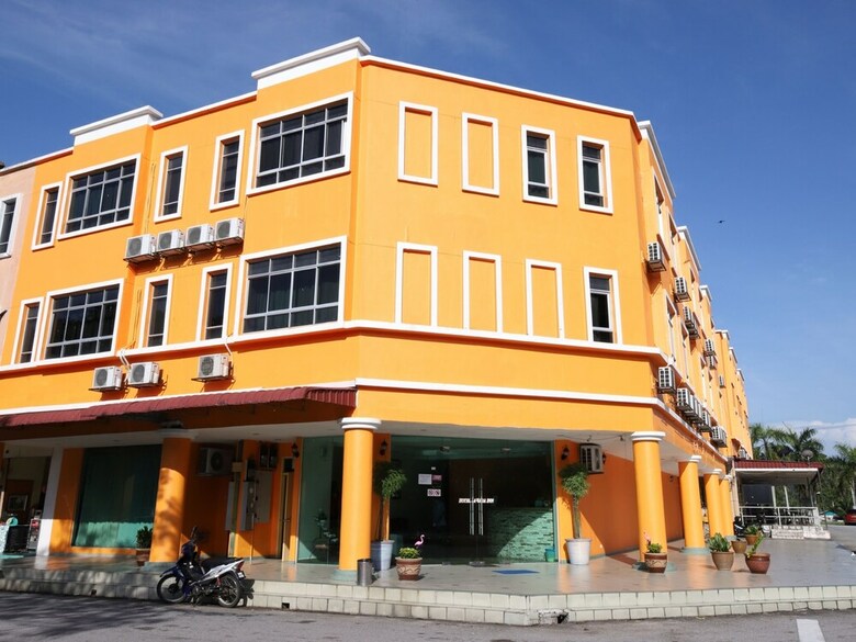 Oyo 775 Hotel Sahara Inn
