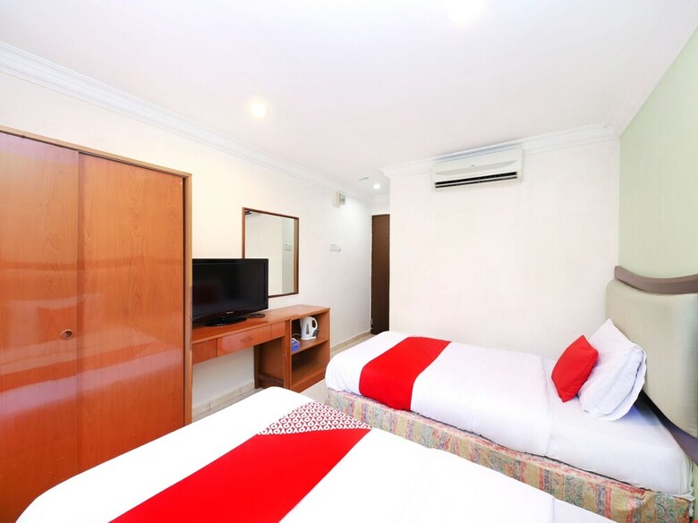 Oyo 775 Hotel Sahara Inn
