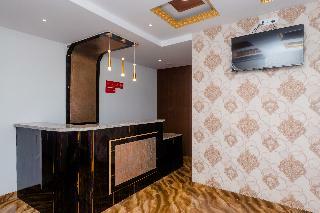 Hotel Oyo 29143 Embassy Suites