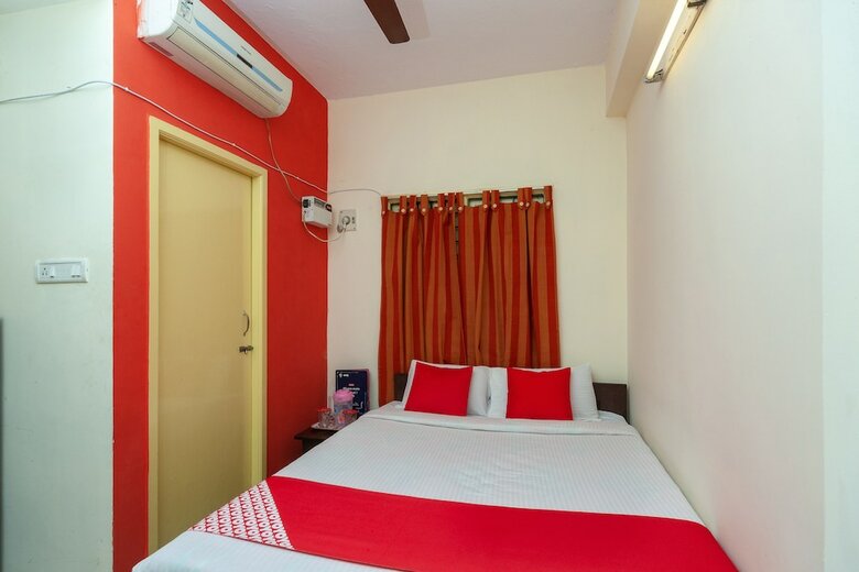 Hotel Oyo 26936 Adhithya Inn
