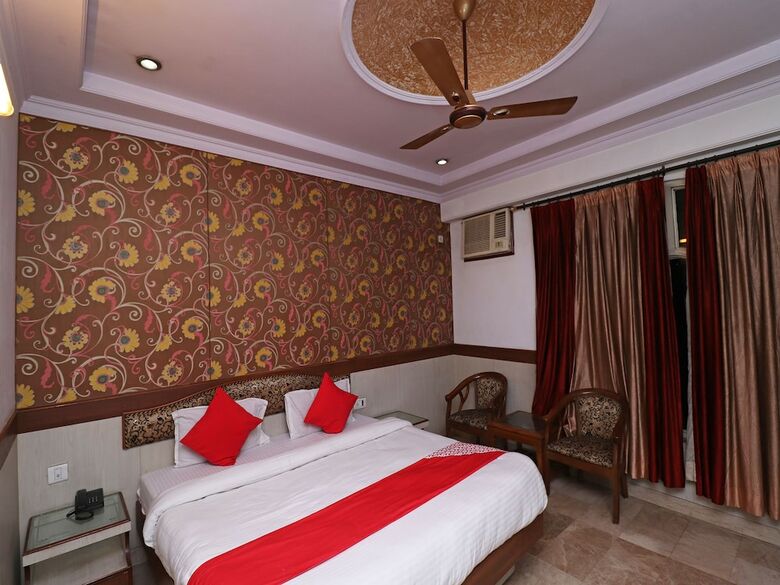Oyo 29051 Hotel Solitaire & Restaurant
