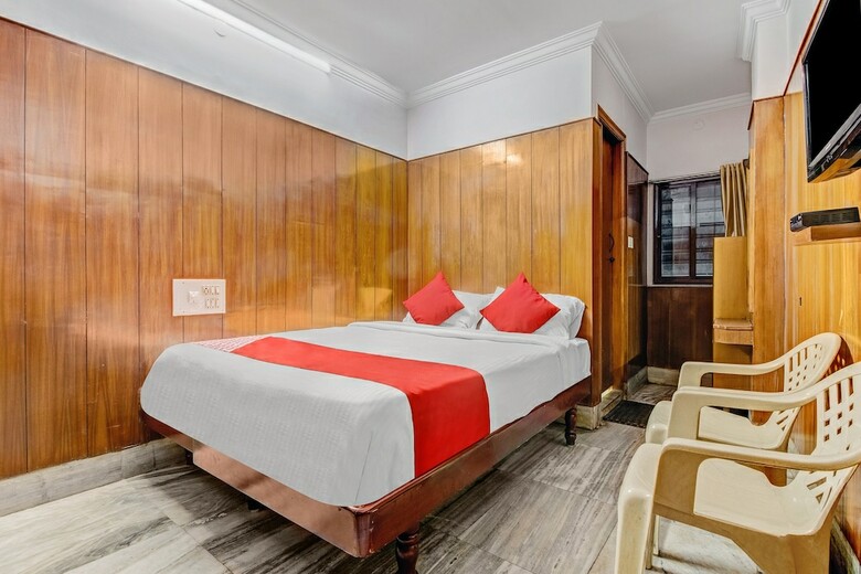 Hotel Oyo 19559 Pavithra Paradise