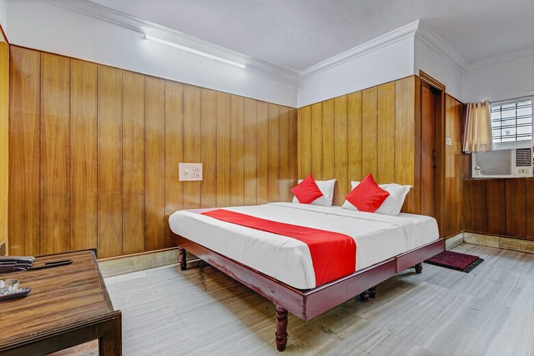 Hotel Oyo 19559 Pavithra Paradise