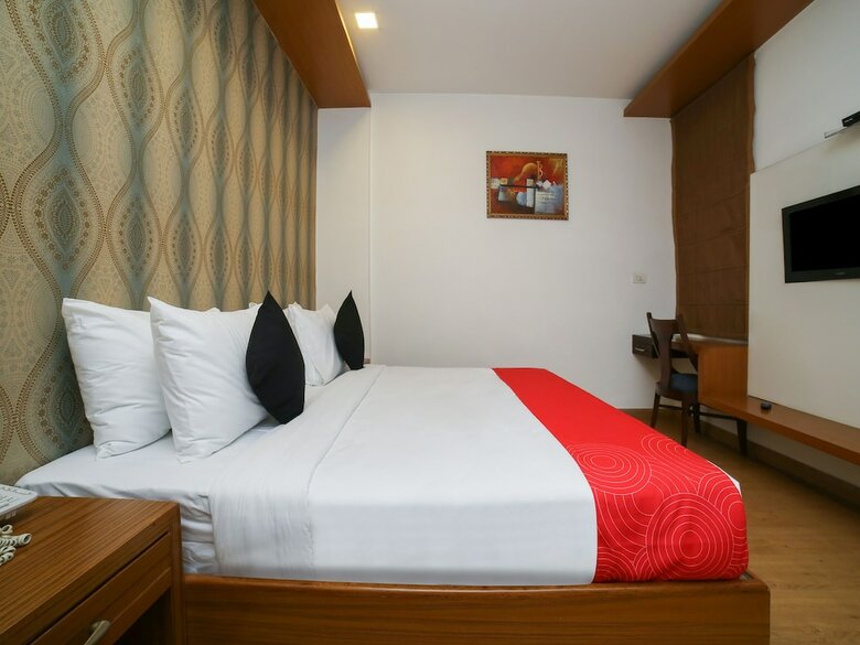 Hotel Edition O 30074 Tushar Elegant
