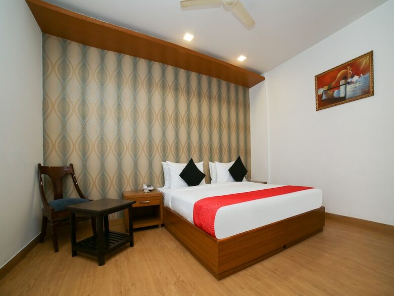 Hotel Edition O 30074 Tushar Elegant