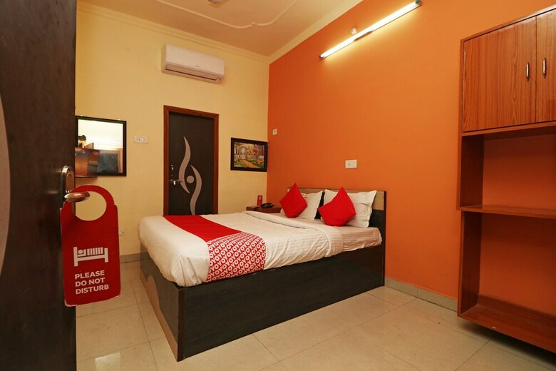 Oyo 27929 Hotel Cristal Park