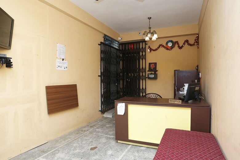 Oyo 27929 Hotel Cristal Park