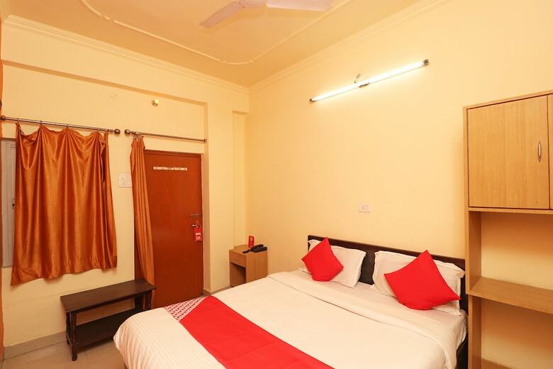 Oyo 27929 Hotel Cristal Park