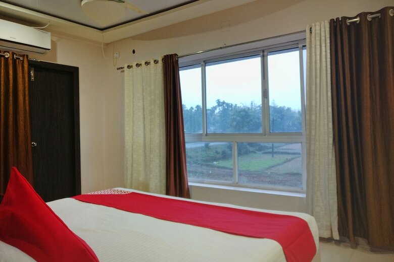 Oyo 29258 Hotel Debrani International