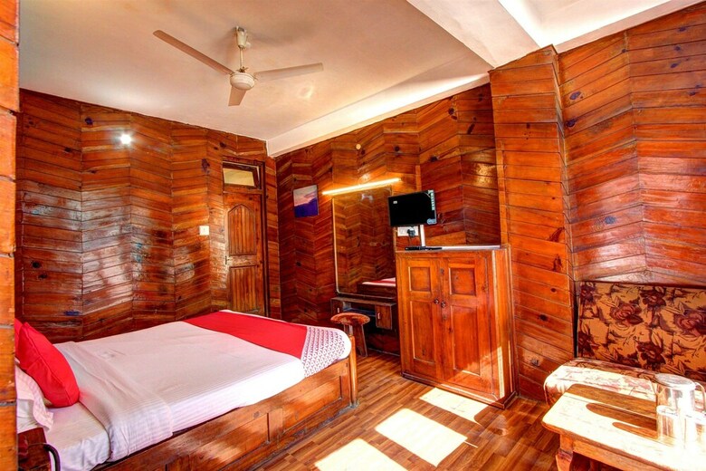 Oyo 19767 Hotel Naman