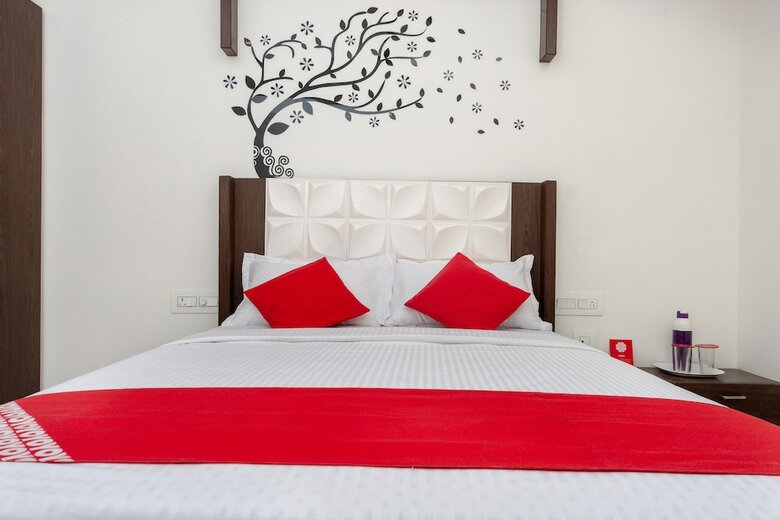 Hotel Oyo 19487 Hr Residency