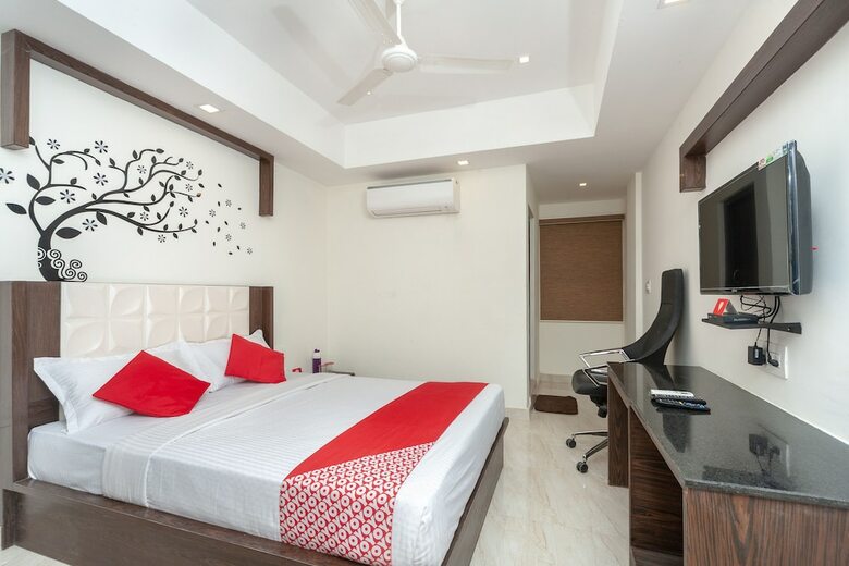 Hotel Oyo 19487 Hr Residency