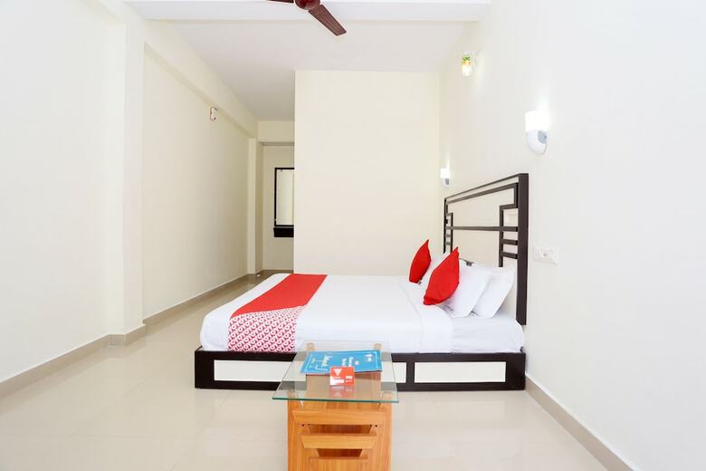 Hotel Oyo 14819 Periyar Holidays