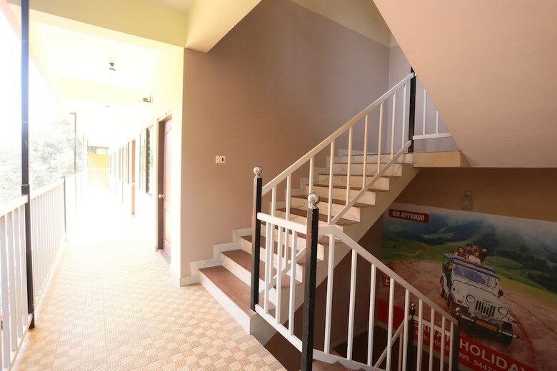 Hotel Oyo 14819 Periyar Holidays