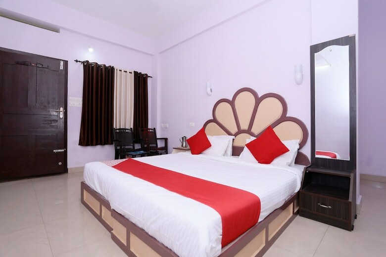 Hotel Oyo 14819 Periyar Holidays