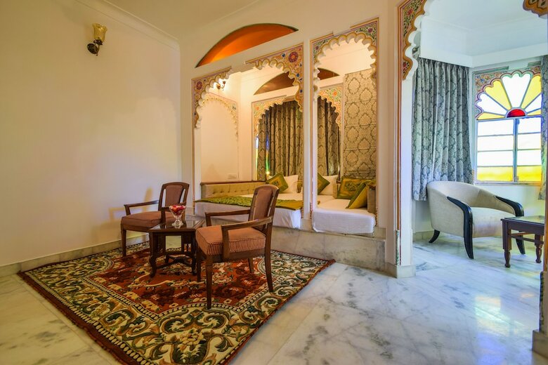 Hotel Oyo 23380 Raj Palace