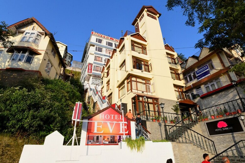 Oyo 15765 Hotel Eve