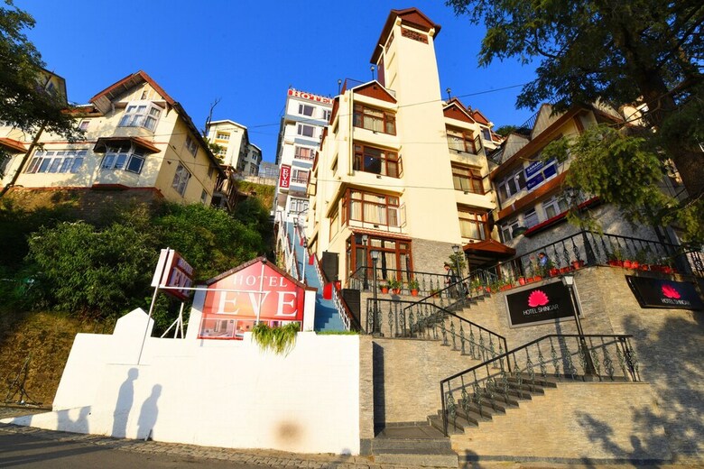 Oyo 15765 Hotel Eve