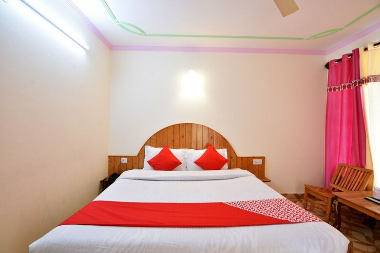 Oyo 7766 Hotel Thakur
