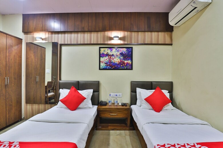 Oyo 25065 Hotel Shree Daan