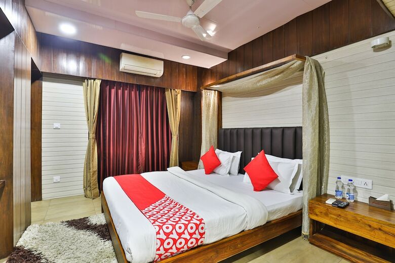 Oyo 25065 Hotel Shree Daan