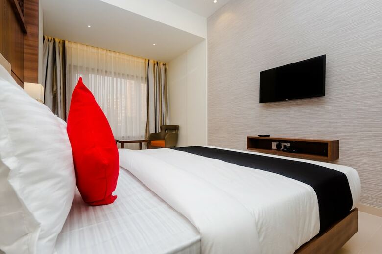 Capital O 28004 Hotel Mathoshree
