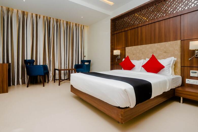 Capital O 28004 Hotel Mathoshree