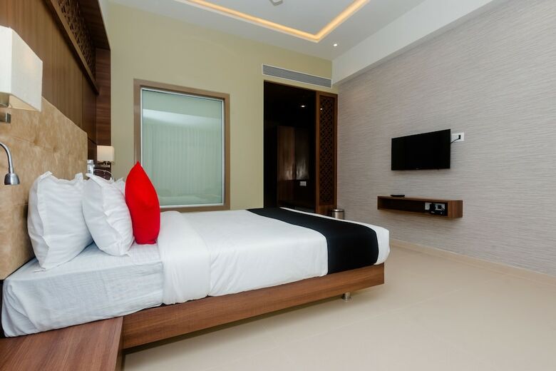 Capital O 28004 Hotel Mathoshree