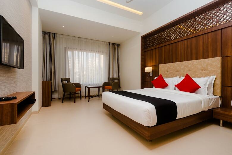 Capital O 28004 Hotel Mathoshree