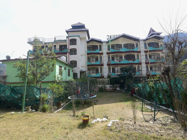 Oyo 29117 Hot Spring