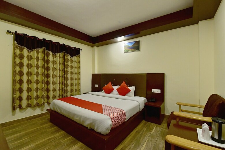 Oyo 19498 Hotel Tridev