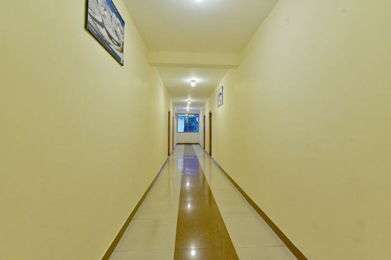 Oyo 19498 Hotel Tridev