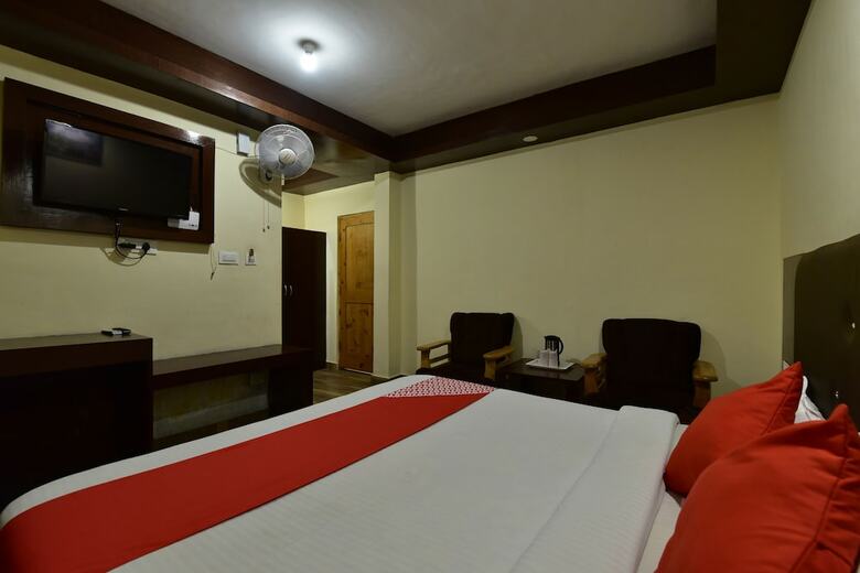 Oyo 19498 Hotel Tridev