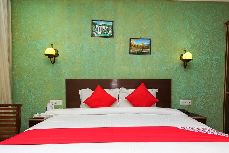 Oyo 8367 Hotel The Woodz