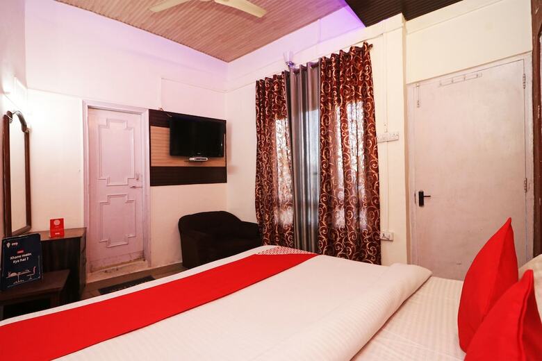 Hotel Oyo 19947 Akanksha Anand Plaza