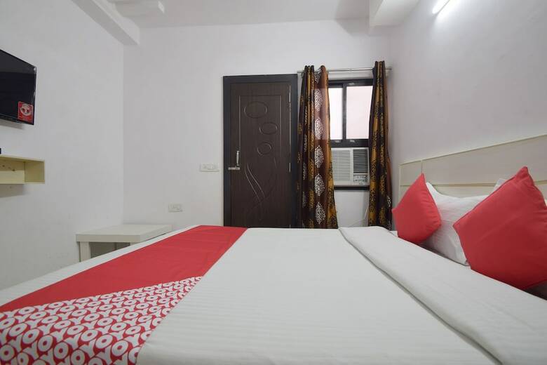 Oyo 23296 Hotel Quality Time