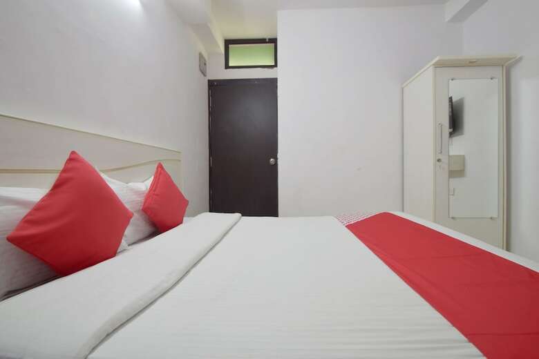 Oyo 23296 Hotel Quality Time