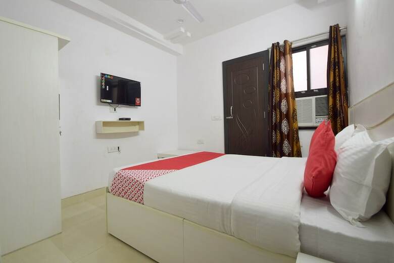 Oyo 23296 Hotel Quality Time