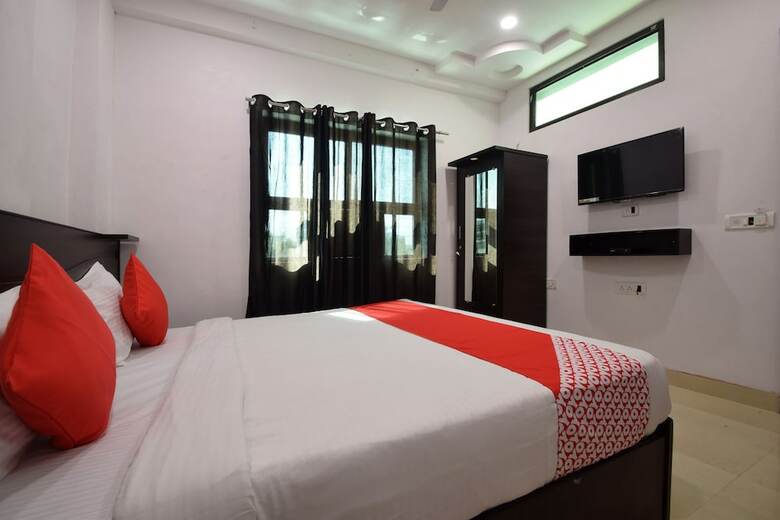 Oyo 23296 Hotel Quality Time