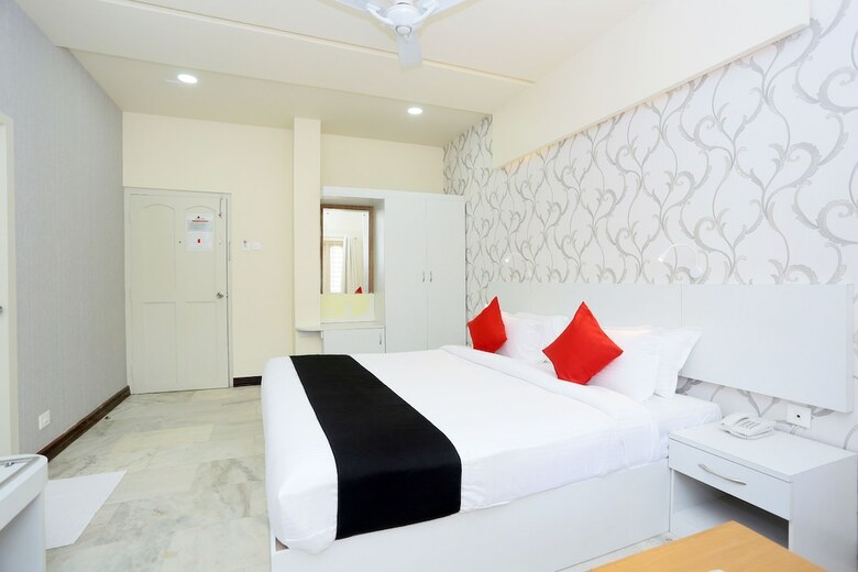 Hotel Capital O 28467 Kumily Gate