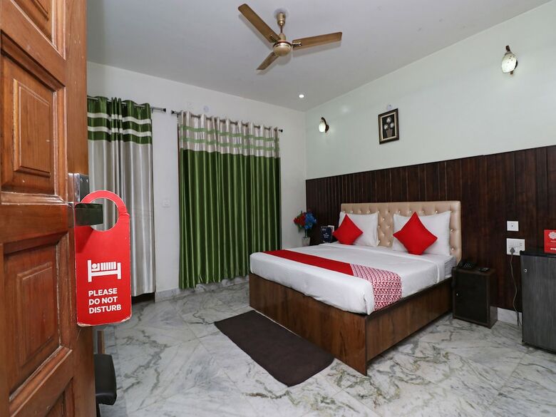 Oyo 28453 Hotel Heaven Stay