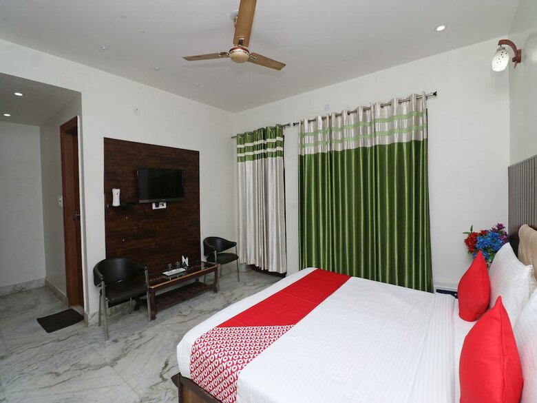 Oyo 28453 Hotel Heaven Stay