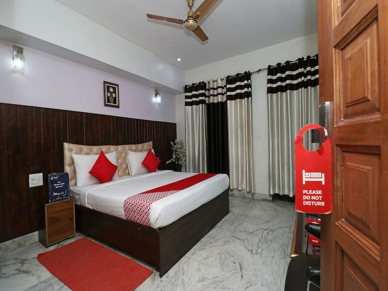 Oyo 28453 Hotel Heaven Stay