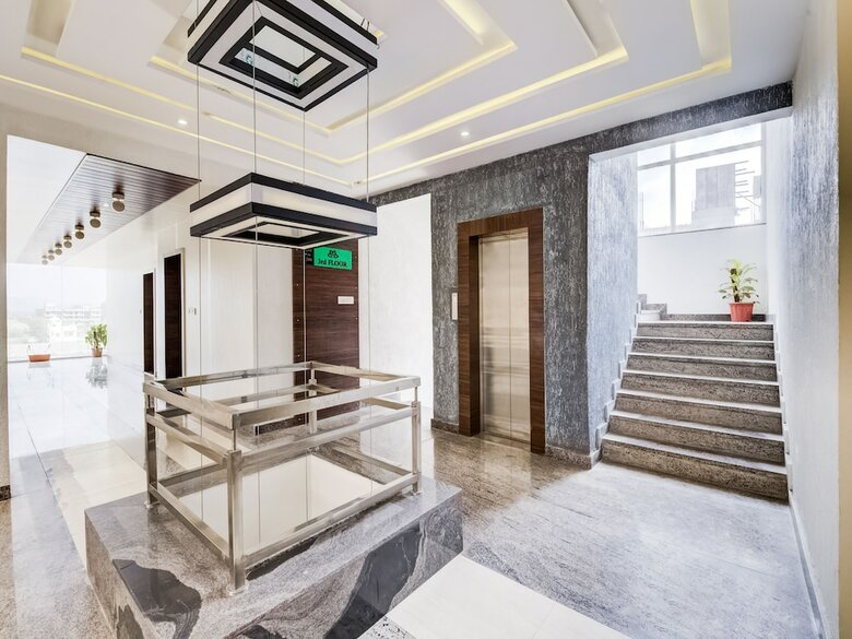 Oyo 28164 Hotel Shubham Inn