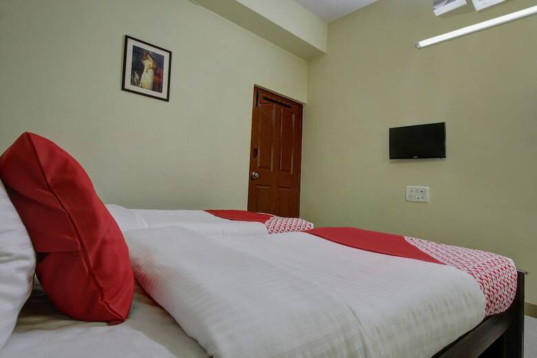 Hotel Oyo 27781 Sri Sai Comforts