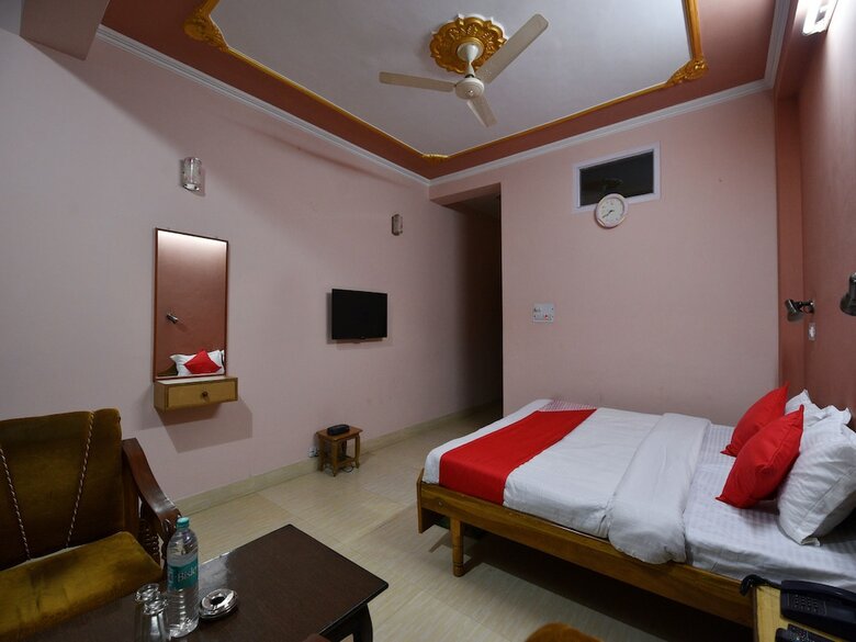 Hotel Oyo 26186 Dagshai View