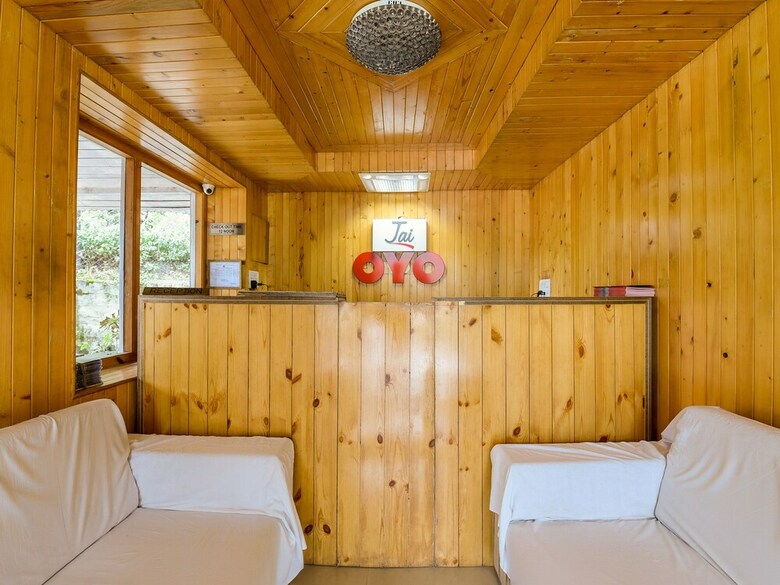 Oyo 27877 Hotel Jai
