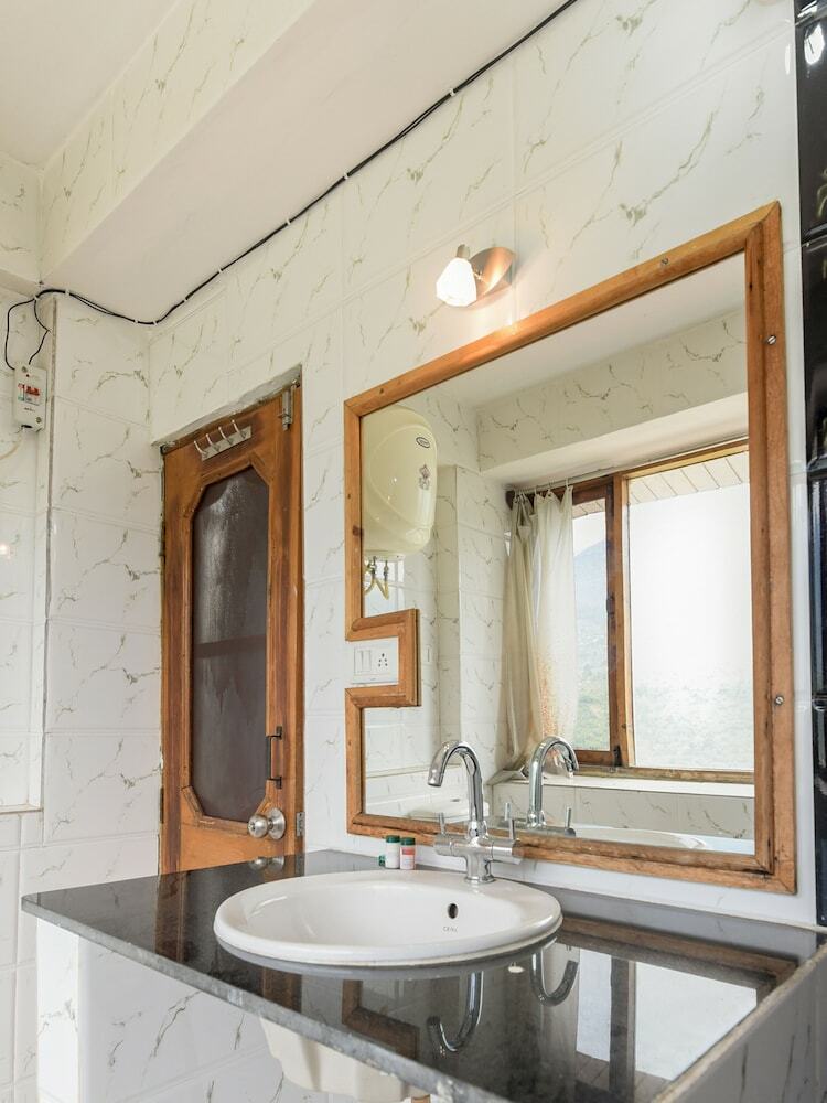 Oyo 27877 Hotel Jai