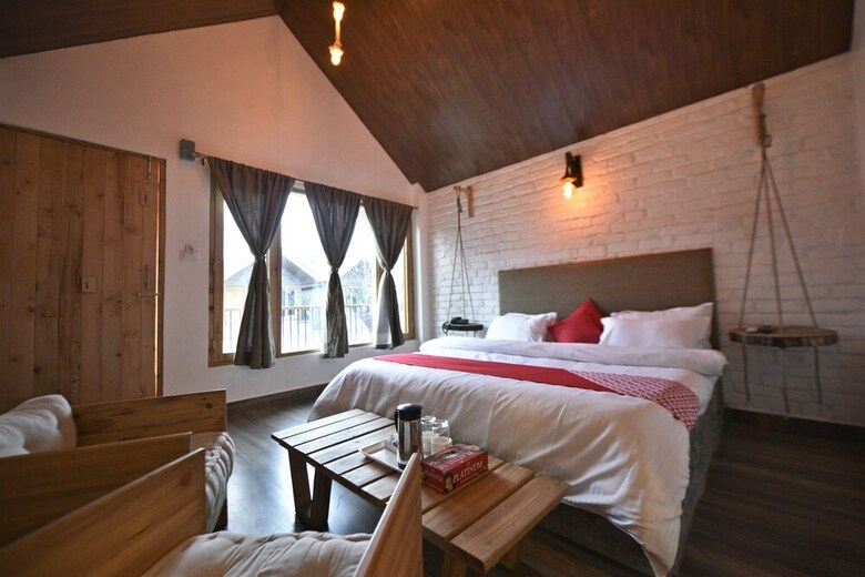 Hotel Oyo 26982 The Stay (Luxury Chalet)